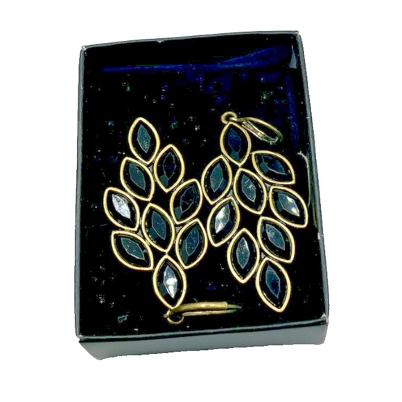 Avon Open Work Teardrop Earrings - Silvertone - Picture 1 of 7